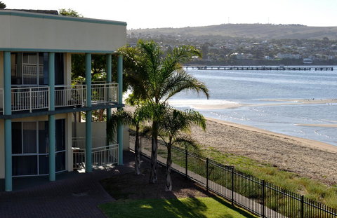 Hilton Beachfront Motel - Accommodation Kalgoorlie 40