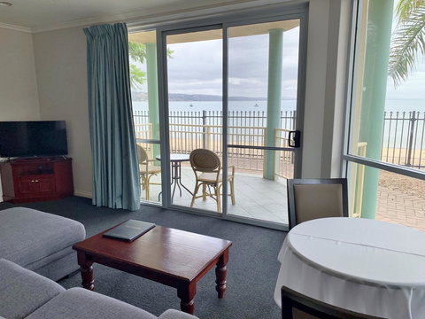 Hilton Beachfront Motel - Accommodation Kalgoorlie 3