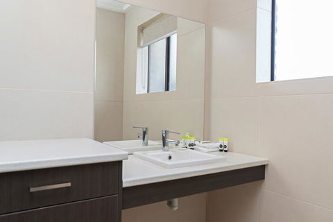 Mick O\'Sheas - Accommodation Kalgoorlie 2