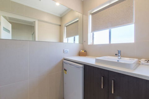 Mick O\'Sheas - Accommodation Kalgoorlie 26