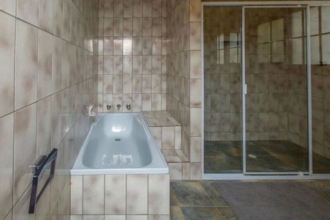 Bimbadeen - Accommodation Kalgoorlie 7