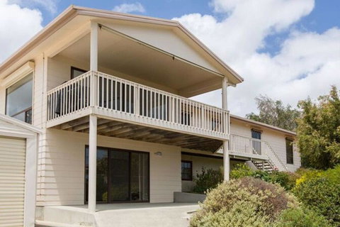 Bimbadeen - Accommodation Kalgoorlie 0