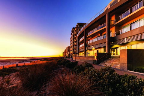 Apartments @ 16 Holdfast - Accommodation Kalgoorlie 0