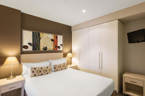 Apartments @ 16 Holdfast - Accommodation Kalgoorlie 9