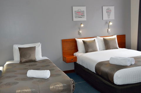 105 On The Park - Accommodation Kalgoorlie 11