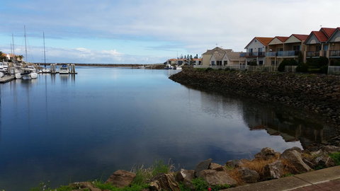 Townhouse On The Marina - Accommodation Kalgoorlie 14