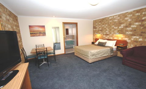 Clare Central - Accommodation Kalgoorlie 24