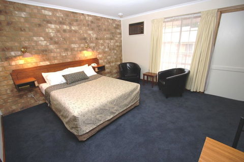 Clare Central - Accommodation Kalgoorlie 41