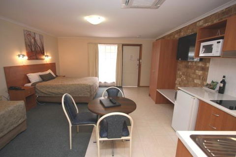 Clare Central - Accommodation Kalgoorlie 38