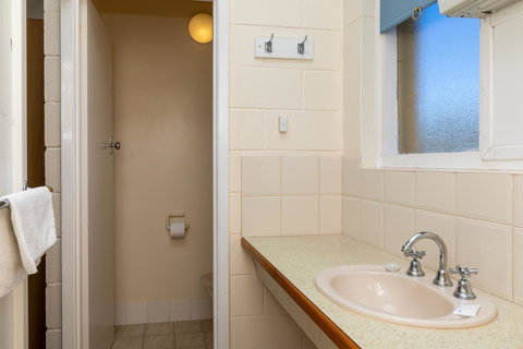 Blue Seas Motel - Accommodation Kalgoorlie 9