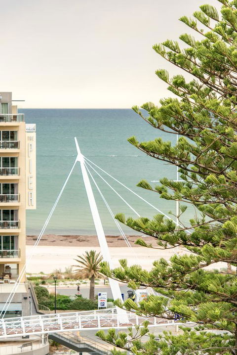 Beachside Luxury & Comfort, Ocean Views In Glenelg - Accommodation Kalgoorlie 0