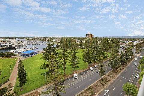 Beachside Luxury & Comfort, Ocean Views In Glenelg - Accommodation Kalgoorlie 24