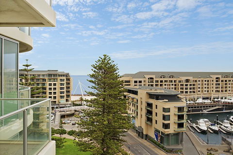 Beachside Luxury & Comfort, Ocean Views In Glenelg - Accommodation Kalgoorlie 25