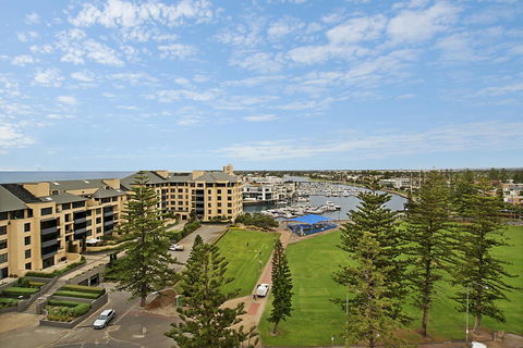 Beachside Luxury & Comfort, Ocean Views In Glenelg - Accommodation Kalgoorlie 26