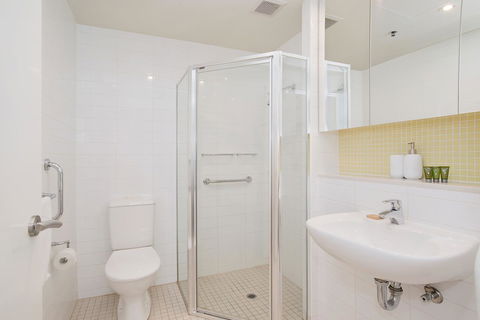 Beachside Luxury & Comfort, Ocean Views In Glenelg - Accommodation Kalgoorlie 21