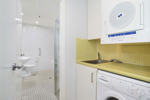 Beachside Luxury & Comfort, Ocean Views In Glenelg - Accommodation Kalgoorlie 20