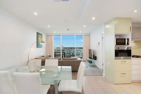 Beachside Luxury & Comfort, Ocean Views In Glenelg - Accommodation Kalgoorlie 7