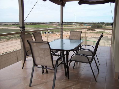 Relax On Par - Accommodation Kalgoorlie 11