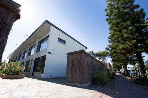 The One @ Henley Beach - Accommodation Kalgoorlie 8