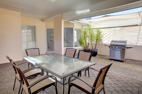 Bay Bliss - Accommodation Kalgoorlie 2