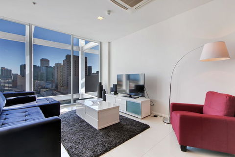 Light And Spacious, Stunning Views Of Adelaide - Accommodation Kalgoorlie 0