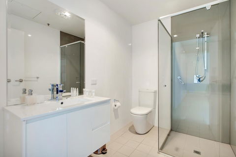 Light And Spacious, Stunning Views Of Adelaide - Accommodation Kalgoorlie 8