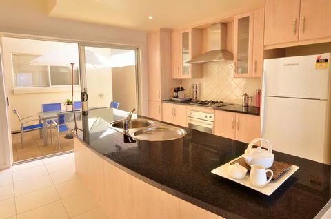 Adelaide Luxury Beach House - Accommodation Kalgoorlie 26