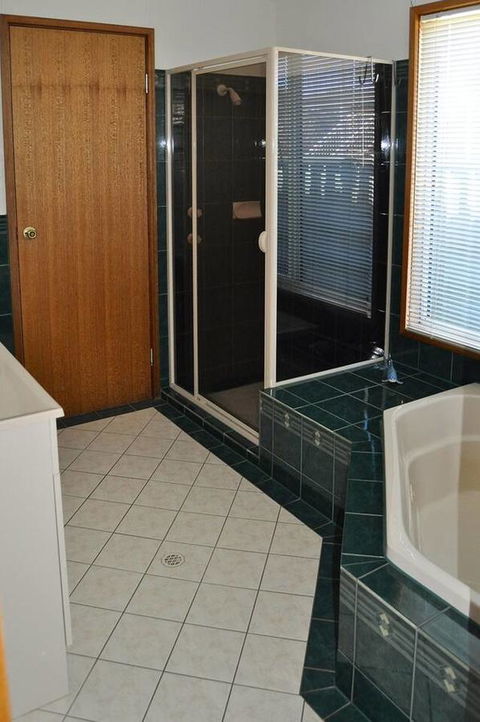 Baywatch - Accommodation Kalgoorlie 1