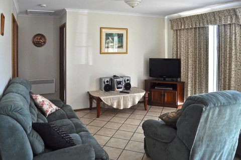 Baywatch - Accommodation Kalgoorlie 10