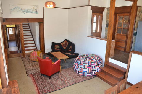 Of Stone & Wood Guesthouse - Accommodation Kalgoorlie 7