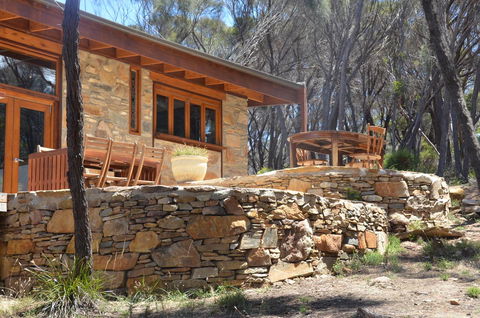 Of Stone & Wood Guesthouse - Accommodation Kalgoorlie 22