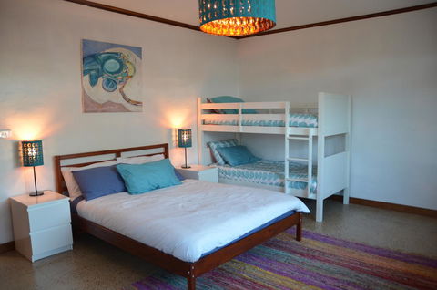 Of Stone & Wood Guesthouse - Accommodation Kalgoorlie 13