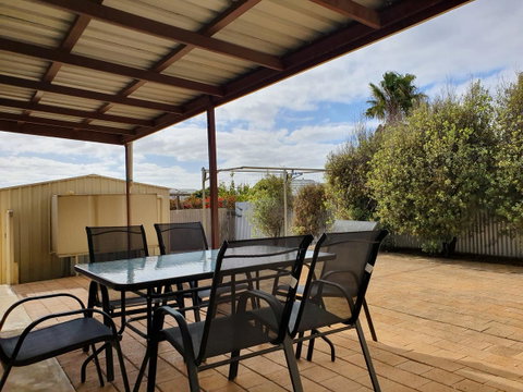 Super Central Location - Accommodation Kalgoorlie 11