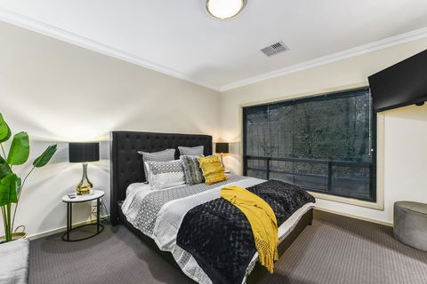 Accommodation On Lansell 2 - Accommodation Kalgoorlie 1