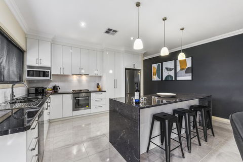 Accommodation On Lansell 2 - Accommodation Kalgoorlie 0