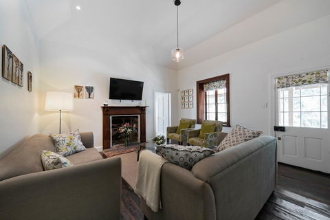 Jacobs Estate Cottage - Accommodation Kalgoorlie 4