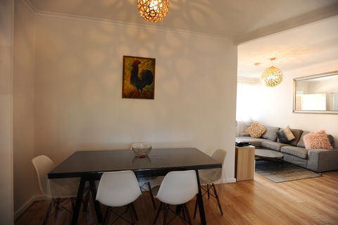 Glenelg Holiday Apartments-The Broadway - Accommodation Kalgoorlie 2