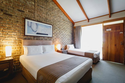 The Lodge By Manna - Accommodation Kalgoorlie 9