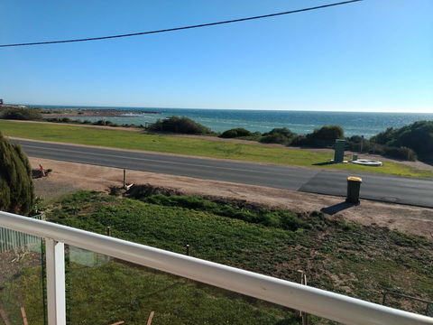 Seafront Shack - Accommodation Kalgoorlie 1