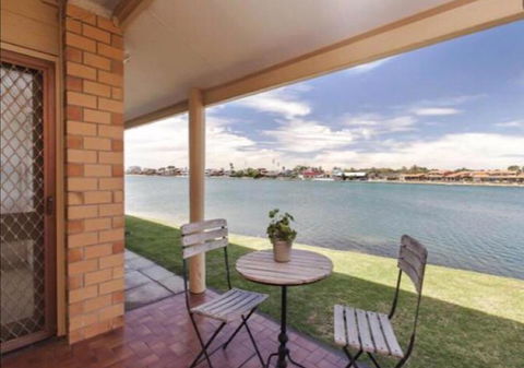 Lakeside - Accommodation Kalgoorlie 1