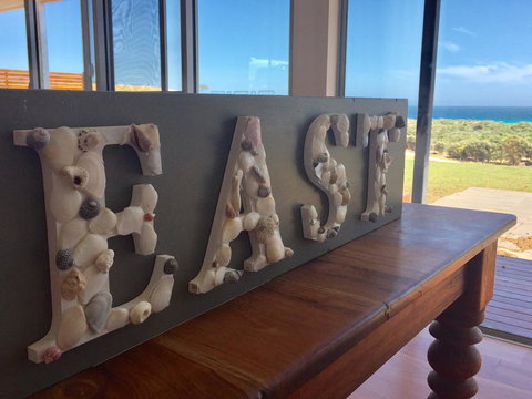 Middle River Beach House - East & West House - Accommodation Kalgoorlie 19