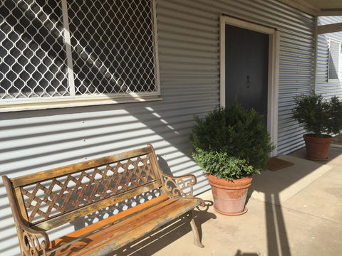 35 Trevena Road - Accommodation Kalgoorlie 0