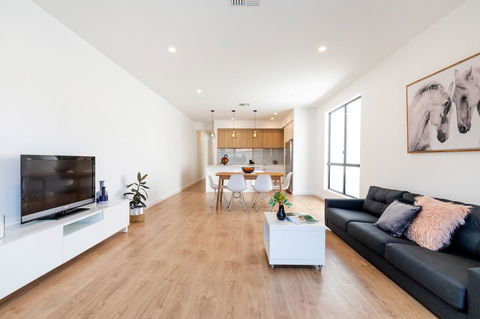 Brand New Affordable Luxury 3 Bedroom 3 Bathrooms House Close To Adelaide City, Chinatown, Beach, Adelaide Airport - Accommodation Kalgoorlie 5