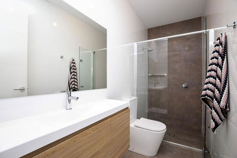 Brand New Affordable Luxury 3 Bedroom 3 Bathrooms House Close To Adelaide City, Chinatown, Beach, Adelaide Airport - Accommodation Kalgoorlie 4