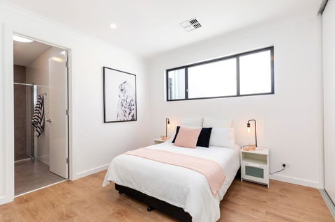 Brand New Affordable Luxury 3 Bedroom 3 Bathrooms House Close To Adelaide City, Chinatown, Beach, Adelaide Airport - Accommodation Kalgoorlie 0