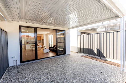 Brand New Affordable Luxury 3 Bedroom 3 Bathrooms House Close To Adelaide City, Chinatown, Beach, Adelaide Airport - Accommodation Kalgoorlie 3