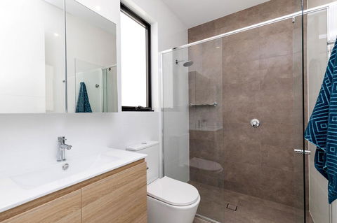 Brand New Affordable Luxury 3 Bedroom 3 Bathrooms House Close To Adelaide City, Chinatown, Beach, Adelaide Airport - Accommodation Kalgoorlie 10
