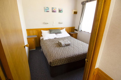 Lakeside Tourist Park - Accommodation Kalgoorlie 14