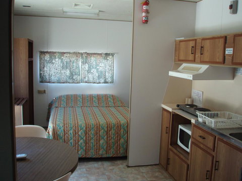 Lakeside Tourist Park - Accommodation Kalgoorlie 13