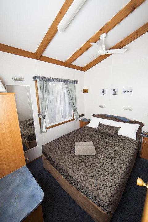 Lakeside Tourist Park - Accommodation Kalgoorlie 15